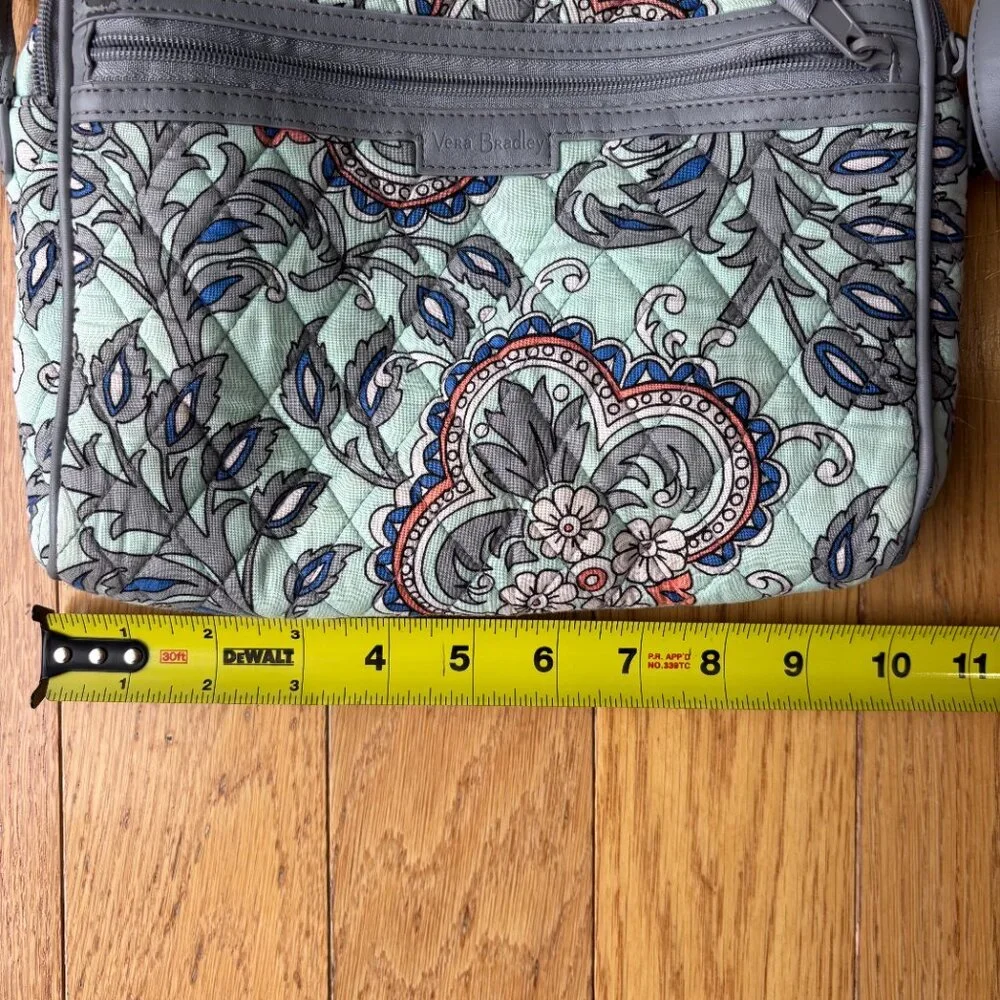 Vera BradleyTrimmed Crossbody Purse Bag in Fan Flowers